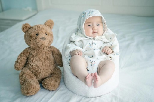 国内九个月人工代孕男孩的饮水问题，如何应对人工代孕男孩不爱喝水